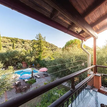 Mimosa With Pool Apartment